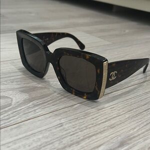 CHANEL Tortoise Shell Square Sunglasses